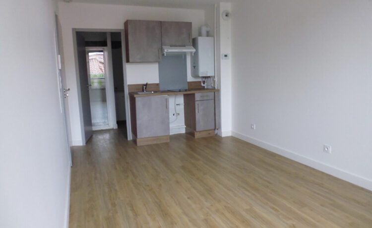 Appartement Aire Sur L Adour 1 pièce(s) 21.23 m2 1