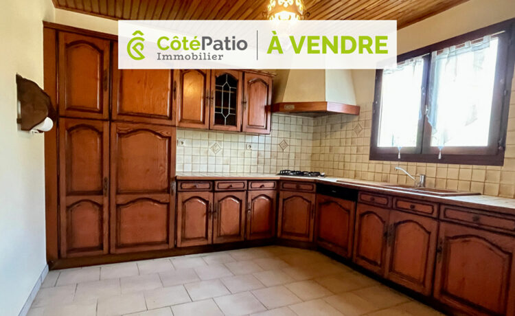 MAISON COMMERCES A PIED