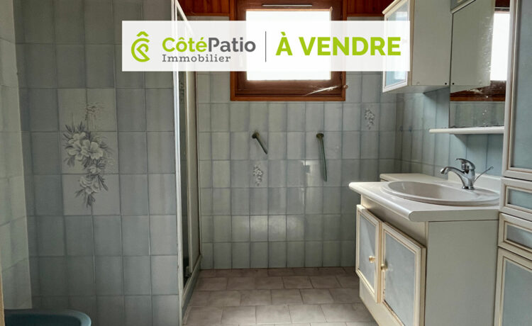 MAISON COMMERCES A PIED