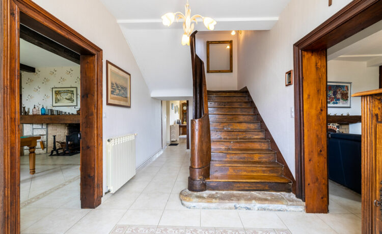 Maison avec dependances 3