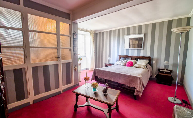 Maison au calme avec dépendances