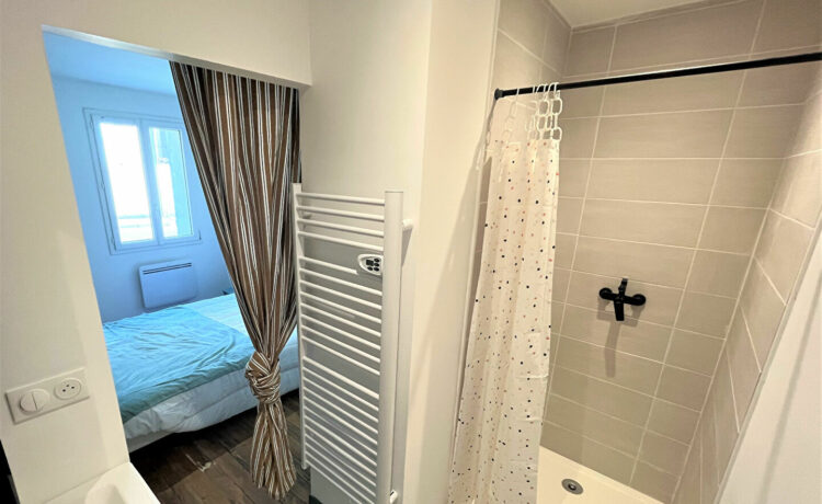 Chambre avec parties communes