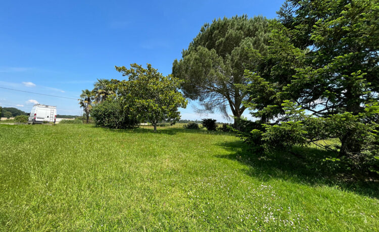 Maison avec vue dégagée sur la campagne