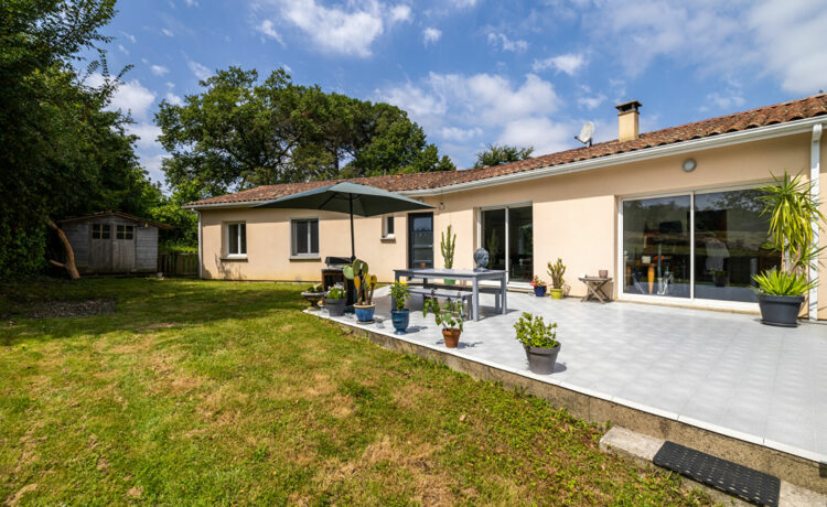 Maison récente à proximité de Riscle 1