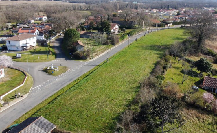 TERRAIN A VENDRE 1