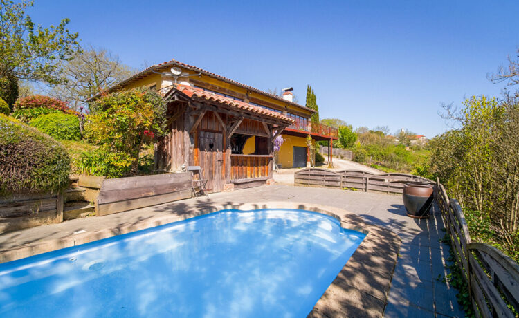 Maison T5 avec piscine et vue Pyrénées 2