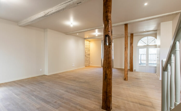 Maison rénovée avec charme et terrasse en coeur de la ville 1