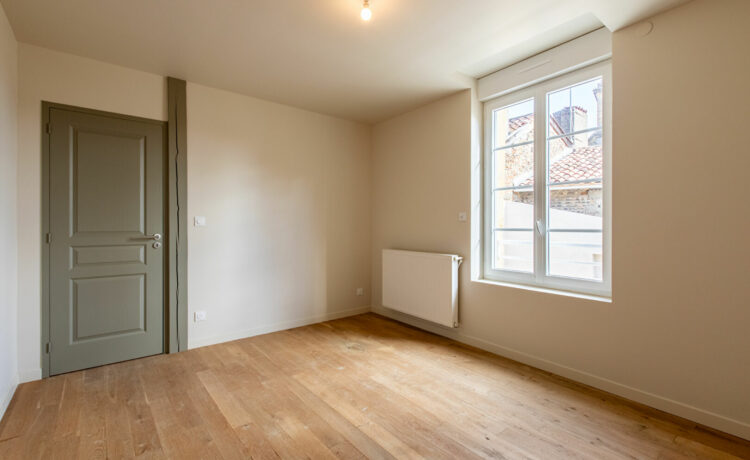 Maison rénovée avec charme et terrasse en coeur de la ville 2