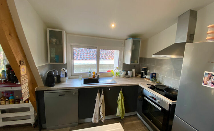 Appartement Aire Sur L Adour 4 pièce(s) 93.45 m2 2