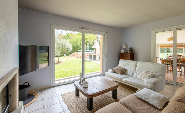 Maison T5 avec piscine et hangar 2