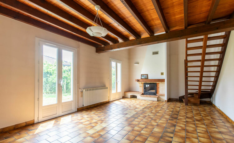 Maison avec commerces à pied 4